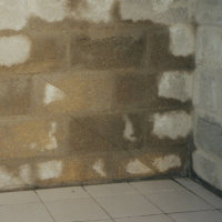 Le traitement des murs contre les infiltrations latérales